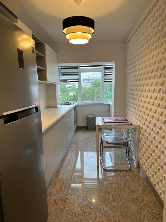 Appartamento Page3 Apartament Targoviste Esterno foto