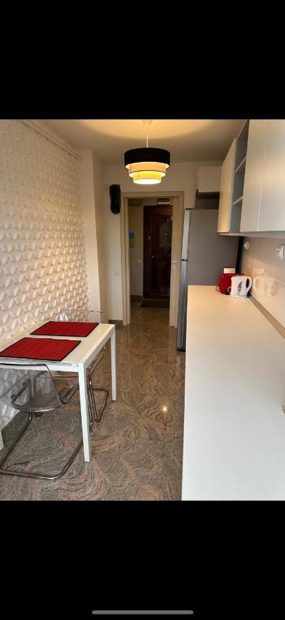 Appartamento Page3 Apartament Targoviste Esterno foto